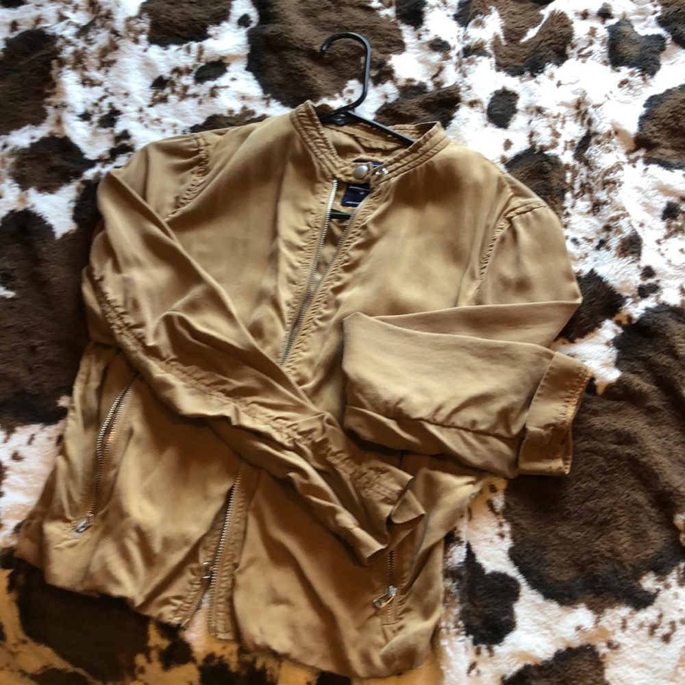 Gap tan lightweight jacket